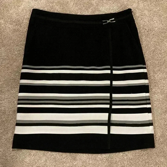 White House Black Market Mini Skirt Sz. 0 Black White Striped - Picture 3 of 7